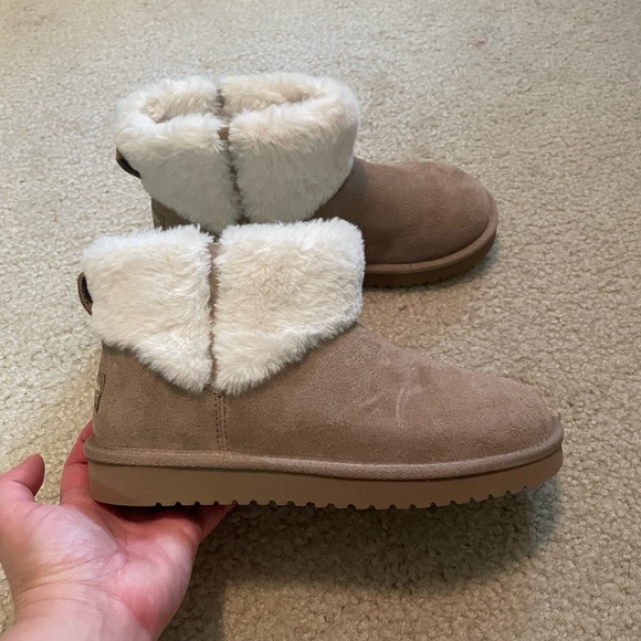 Koolaburra By UGG. Women's Aubrei Mini Faux-Shearling Booties - Picture 4 of 6